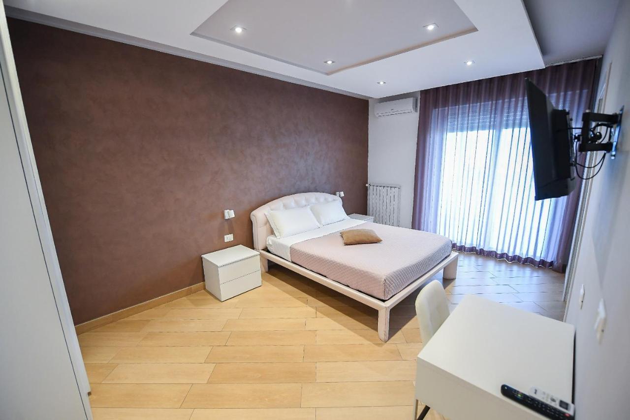 Karol Bari Airport Hotel Ngoại thất bức ảnh